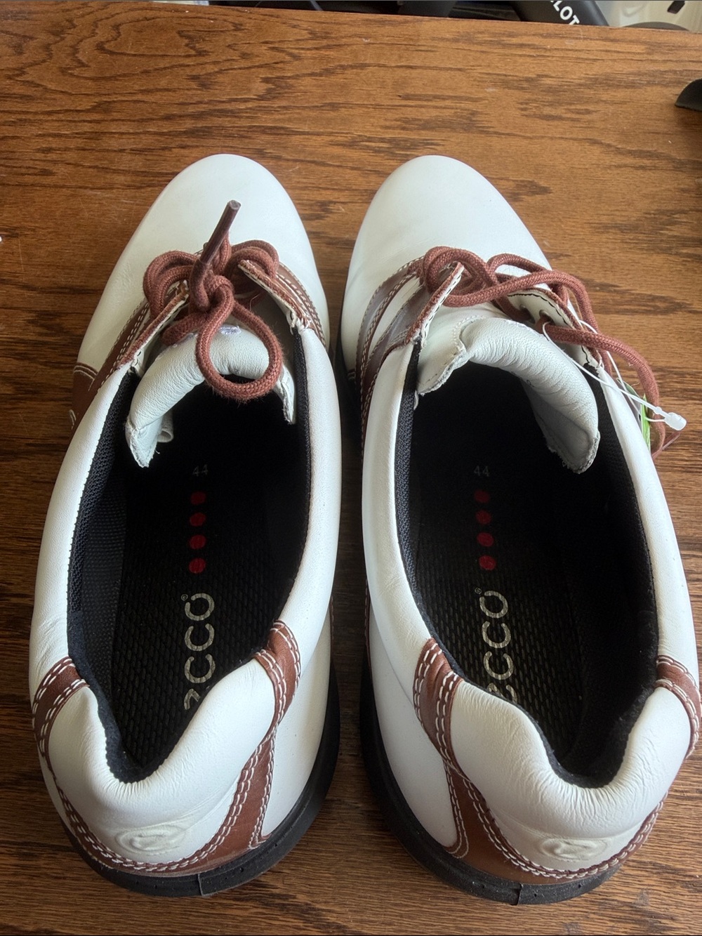 Ecco Men's White and Brown Golf Spiked Shoes - Picture 3 of 4